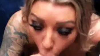 Karma Rx chupa polla con DP, perrito y misionero