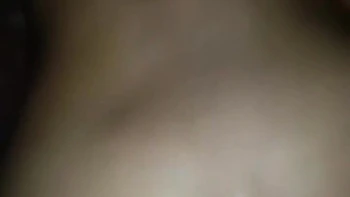 Épouse desi mince baise profonde dans le cul