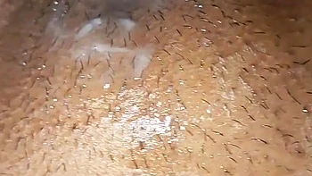 Belle-sœur éclatée sur le bar aujourd'hui