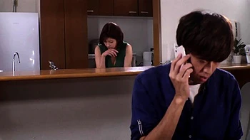 Junge japanische MILF wird benutzt und oral gefickt