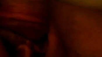 Pareja noruega amateur masturbándose de cerca