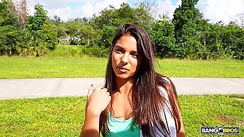 Misty Addams reitet dicken BBC beim Amateur-Anal