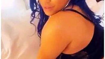 Großer schwarzer Arsch fickt mit Blowjob und Doggy