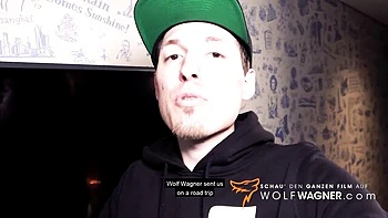 Julia follada duro en acción alemana al aire libre