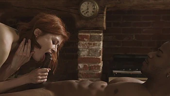 Ruiva Nina Sever cavalga pau preto grande em reverse cowgirl