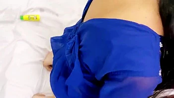 Virgem indiana fodida com o pau grosso e preto do tio