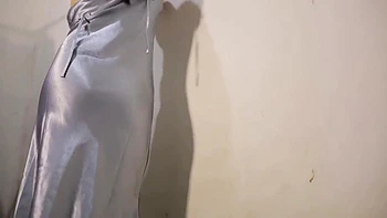 Indisches Mädchen mit großem Arsch und ungeputzter Muschi