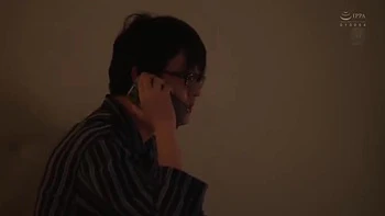 Corno assiste a vadia traindo e sendo fodida