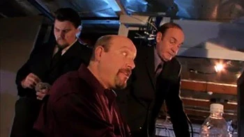 Savannah Gold lutscht und reitet mit fetten Titten