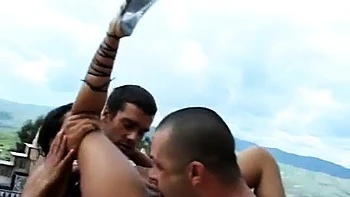 Buceta fodida e boquete com pau grande no doggy