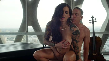 Keisha y Mick: morenas MILF con tetas enormes