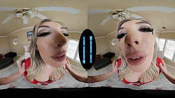 Esposa MILF peituda quer foder hardcore em VR