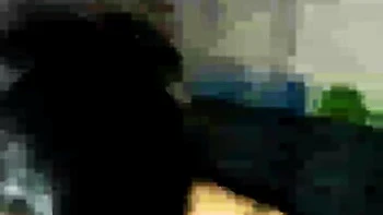 Турецкая брюнетка подросток отсасывает член