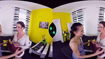 Doble placer: MILF morena cowgirl POV VR