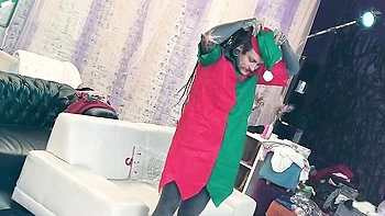 Lesbiennes tatouées aux dreadlocks baisées