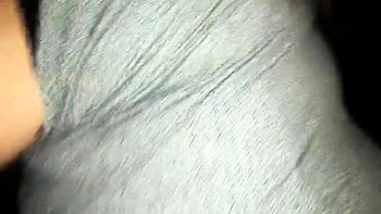 Reife Titten reiten und übernehmen