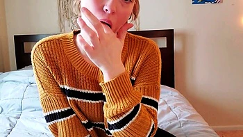 Big-Titted Blonde Teen Solo Webcam Masturbation