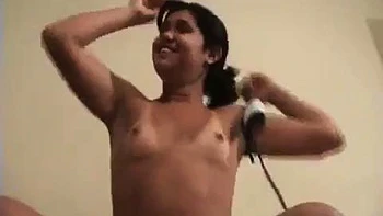 Latina Teens Joyce01 & Joyce02 blasen und ficken doggy