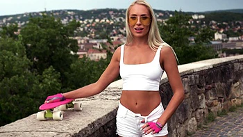 Alberto Blanco fucks Angelika Grays' bald pussy