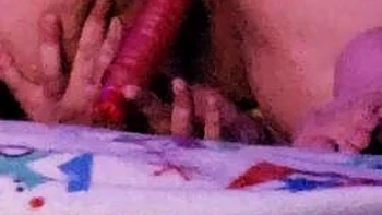 Sola en casa anal: amateur con gran culo se masturba