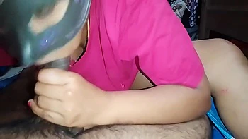 Garota Indígena Mallu da Aldeia Chupa o Pênis do Marido