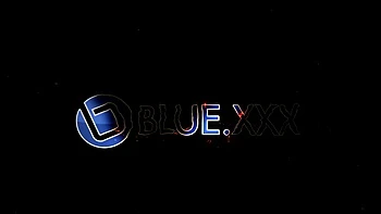 MILF femdom folla con gran consolador