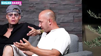 Греческая Sugar Babe с потрясающей большой жопой на кастинге