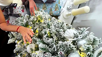 MILF morena fodida anal em ménage à trois