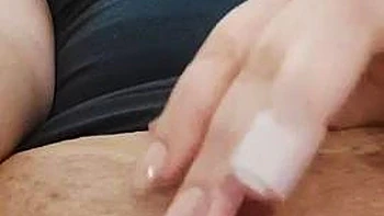 Tetas grandes, nena masturbándose sola