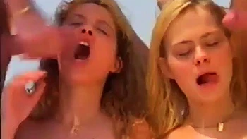 Sexo a três no barco: boquete, DP, doggy, cowgirl