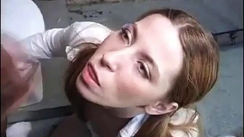 Blonde bläst fette Titten