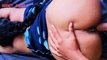 Empresario indio folla duro a chica hot 18+