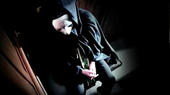 Morena chupa e fode desconhecido na posição missionário