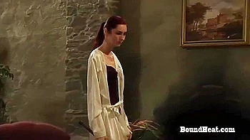 Tess Lyndon domina y folla duro como lesbiana BDSM