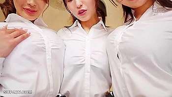 Vénus brune asiatique dans un gangbang