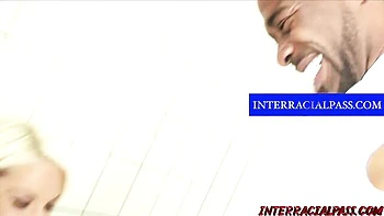 Blondes à gros seins Boz & Celeste chevauchent dur