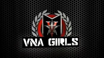 Charlee Chase incrível se masturba sozinha com dildo