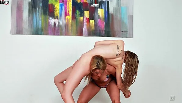 squirting lesbian humiliation - squirting in girls face