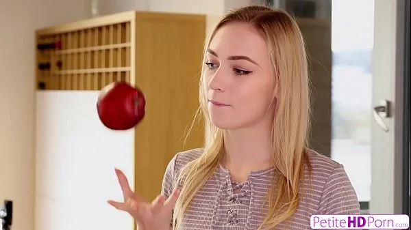 Step Sister Jenny Wild's Pussy Is Sweeter Than Apple Pie S20:E4