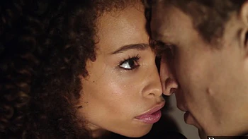 Dünnes Ebony-Paar Michael Vegas & Cecilia Lion ficken hart