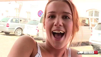 Amatrice baise en missionnaire et en cowgirl