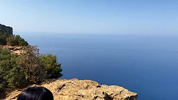 Pam la milf veut qu'on lui morde le cul sexy