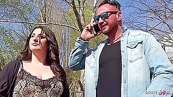 Pummelige Teen Elisa fickt heimlich Freund beim Straßen-Casting