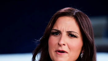 Wifey Ryder Gets Fucked by 2 BBCs