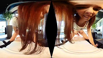 ZendVR gros seins, levrette et pipe en POV