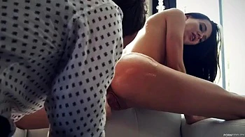 Lana Rhoades fodida forte: boquete, cachorrinho, cowgirl