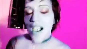 Regan Reese chupando e fodendo hardcore com peitos grandes em POV