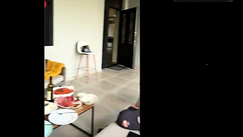 Geburtstag draußen mit Teen-Mädchen und harten Ficks