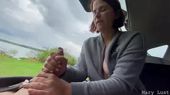 She noticed a masturbating guy and helped him