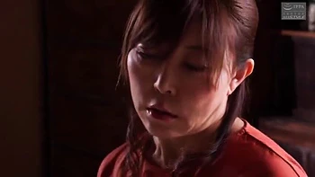 Le cocu infidèle regarde sa copine se faire niquer